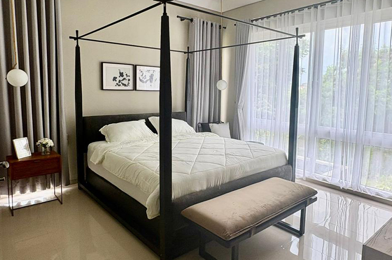 The-Charming-Neighbourhood